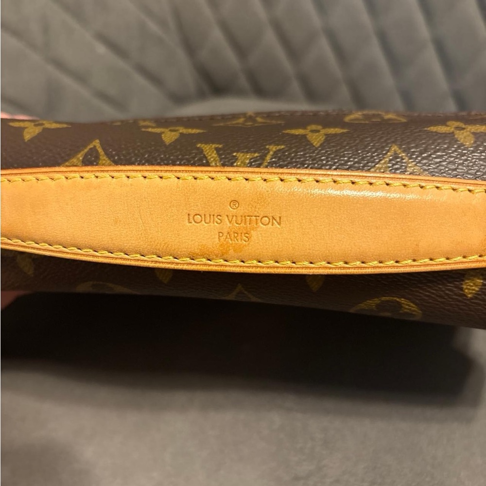 Louis Vuitton Pochette Metis - Picture 12 of 14
